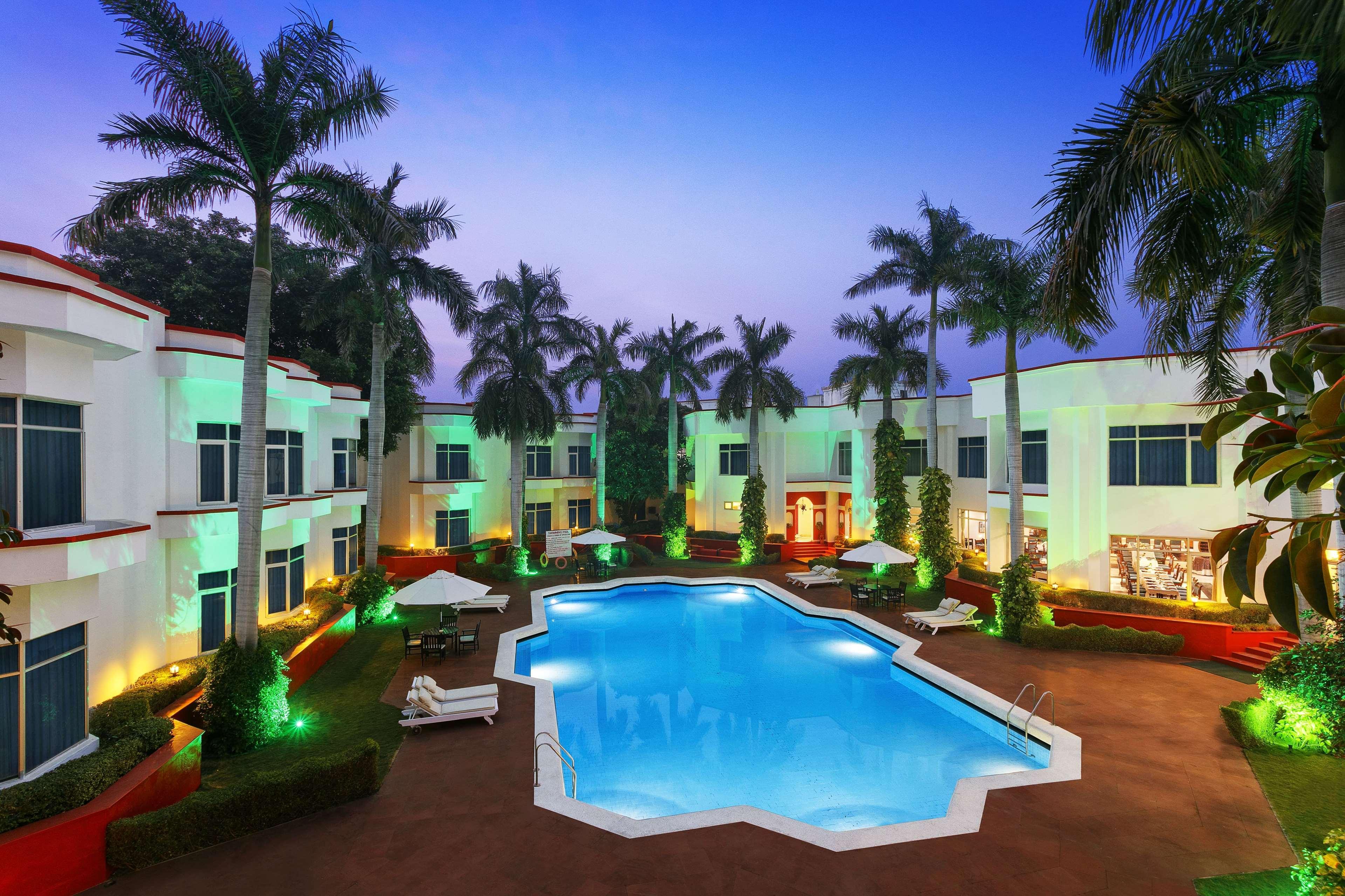 Hotel Ramada Khajurāho Exterior foto