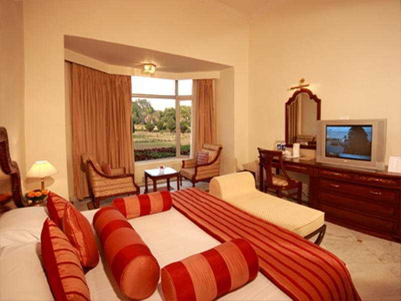 Hotel Ramada Khajurāho Exterior foto